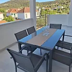 Jerka * Vinisce