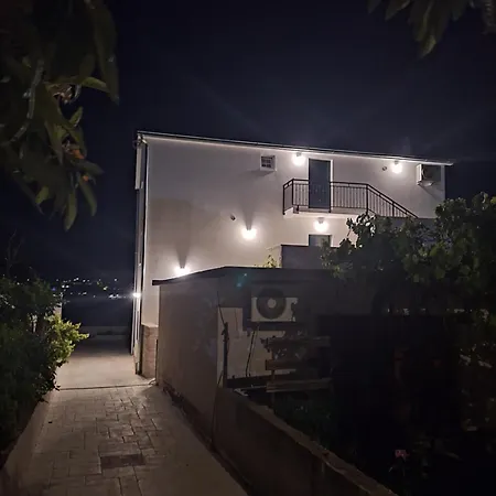Appartement Jerka Vinišće