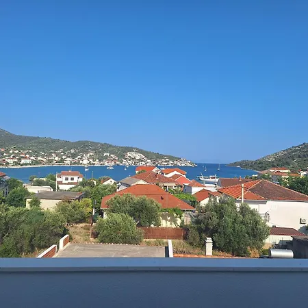 Jerka Apartman *