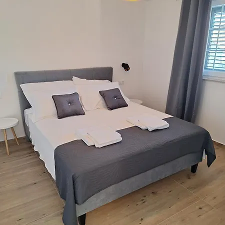 Jerka Apartamento Vinišće